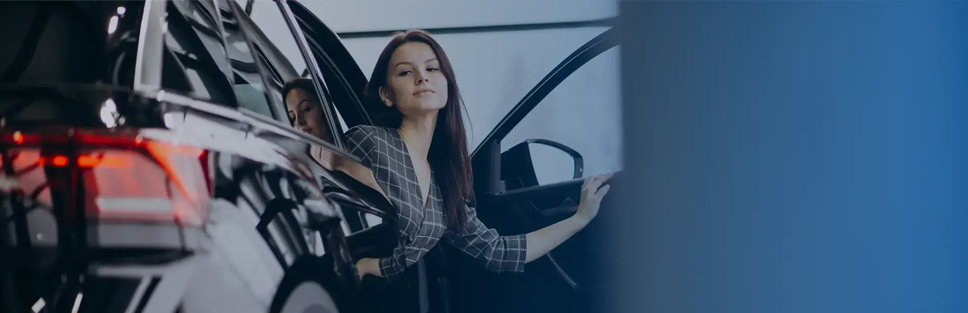 https://hillzcdn.ca/rainbowmotors/061326607366064545-our_customer 2.webp